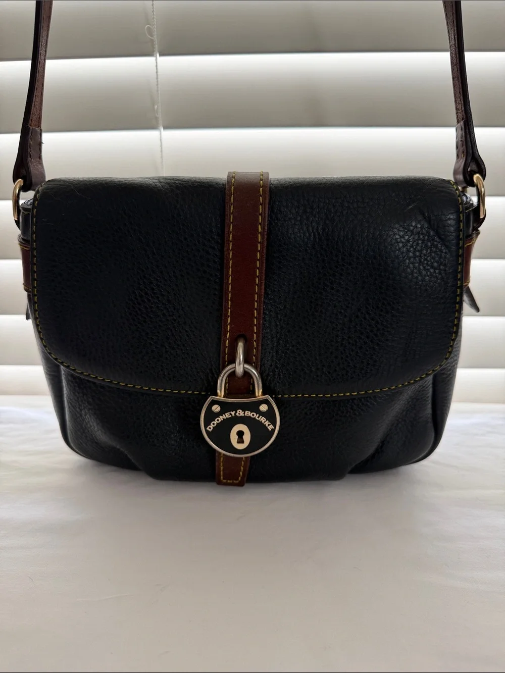 Dooney and Bourke Lock Leather Crossbody Shoulder hand bag Padlock